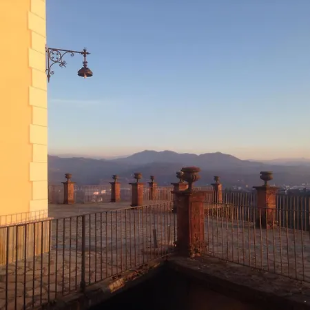 Castello Di Grillano Фермерский дом *